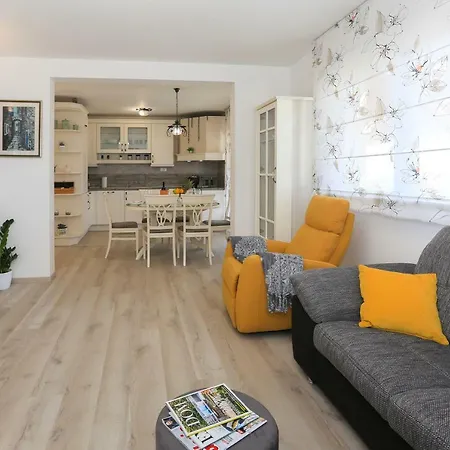 Periska Lägenhet Kaštela